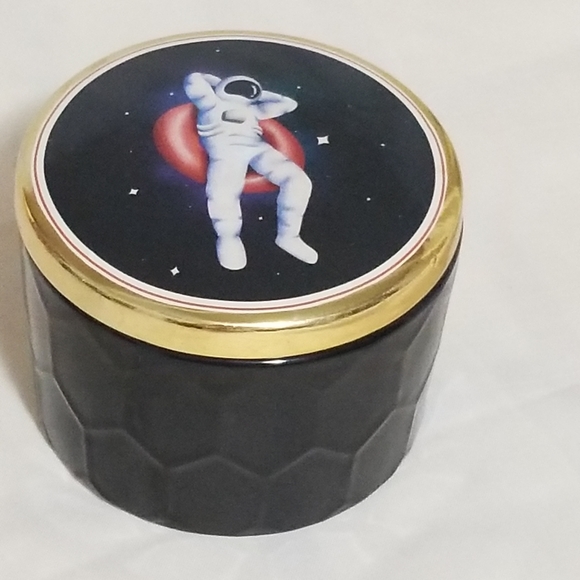 5 oz Moon Chilling Ceramic Stash Jar - Picture 10 of 11